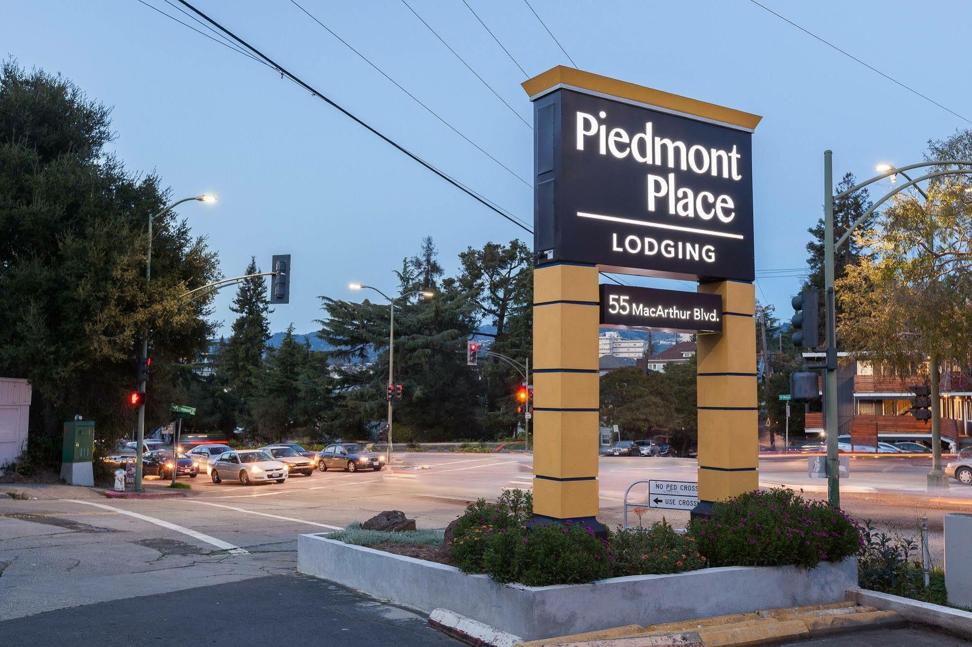 Piedmont Place Motel โอ๊กแลนด์ ภายนอก รูปภาพ