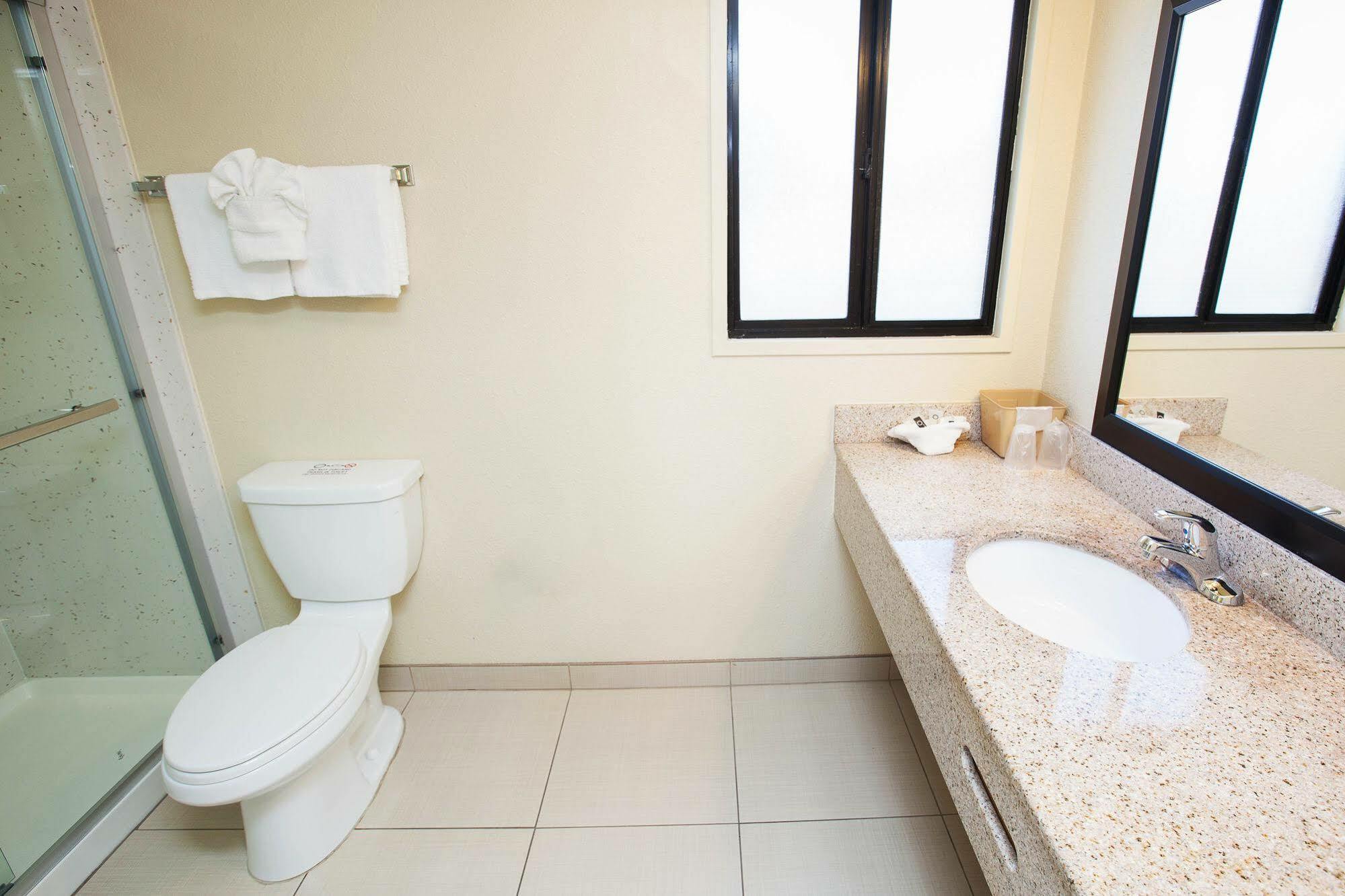 Piedmont Place Motel โอ๊กแลนด์ ภายนอก รูปภาพ