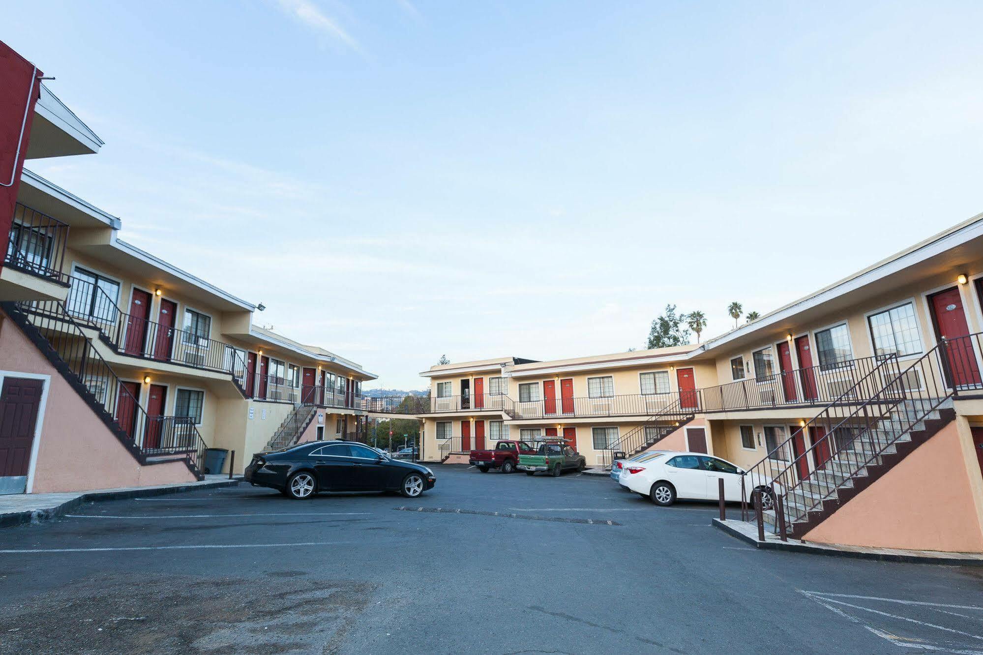 Piedmont Place Motel โอ๊กแลนด์ ภายนอก รูปภาพ